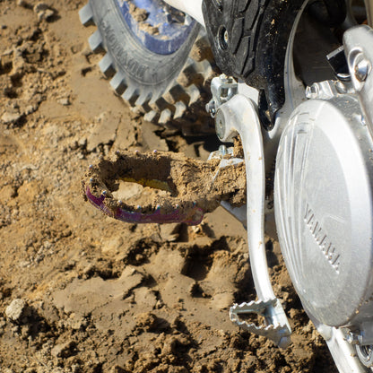 Zeta Max Foot Pegs Yamaha YZ / YZ-F / WR-F Oil Slick